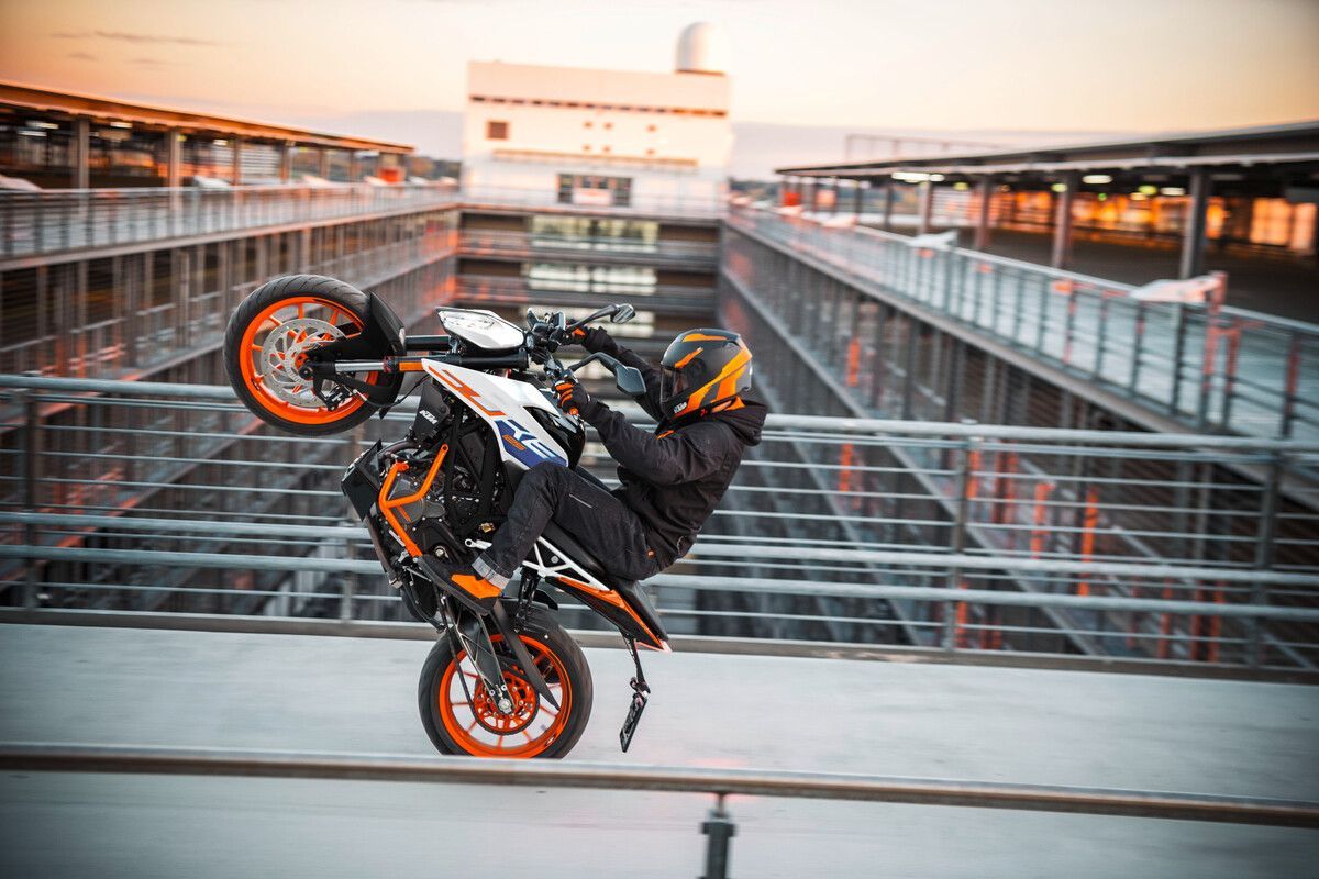 2023 KTM 125 DUKE 2