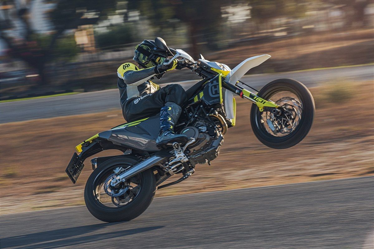 701 Supermoto 2023 5