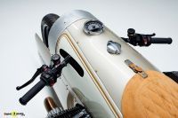 P90513758_lowRes_bmw-r-18-the-crown-0