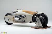 P90513781_lowRes_bmw-r-18-the-crown-0