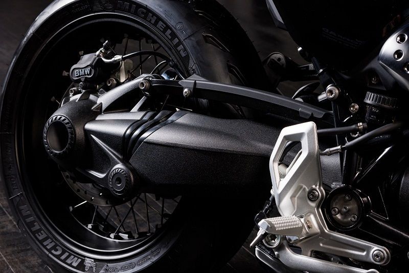P90504421 lowRes bmw r 12 ninet studi