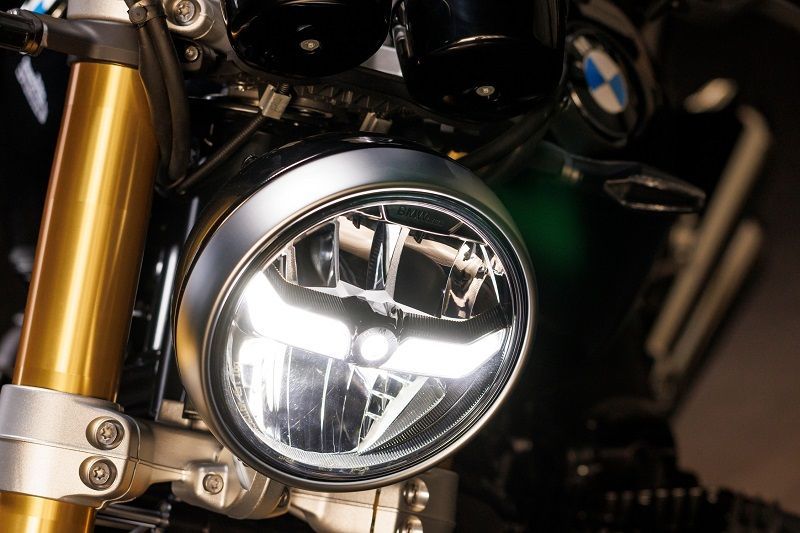 P90504422 lowRes bmw r 12 ninet studi