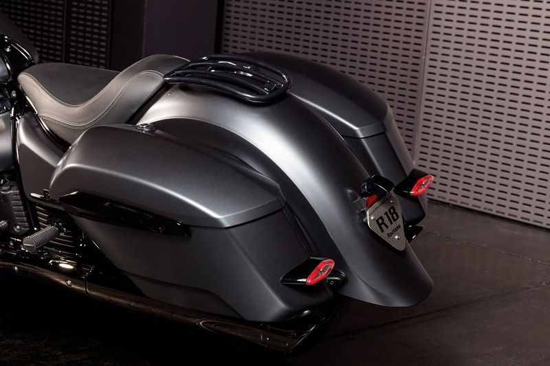 P90503585 lowRes bmw r 18 roctane stu