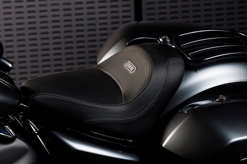 P90503602 lowRes bmw r 18 roctane stu