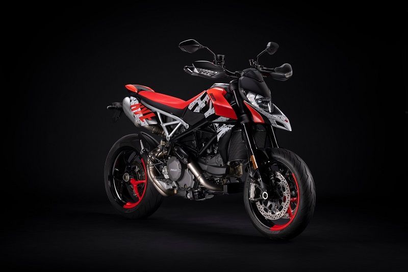 04 MY2024 HYPERMOTARD RVE UC517598 High