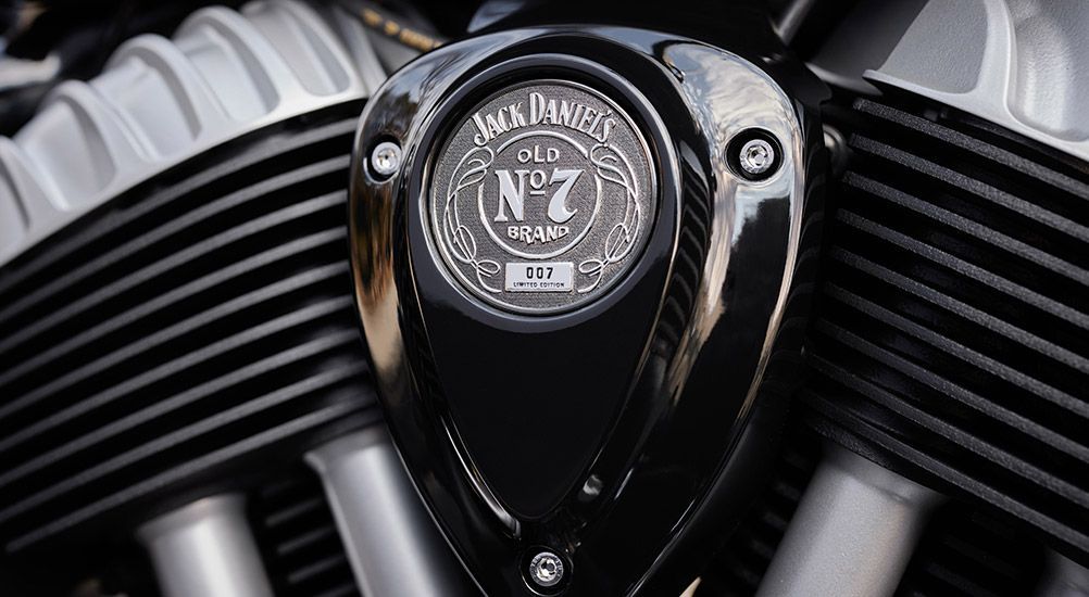 ind my23 4f70 jd le chief bobber design 02 lg