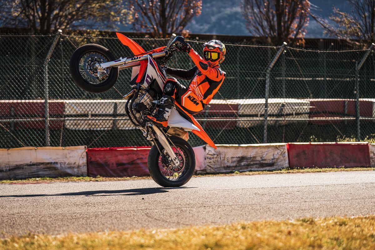 MY24 KTM 450 SMR action 1