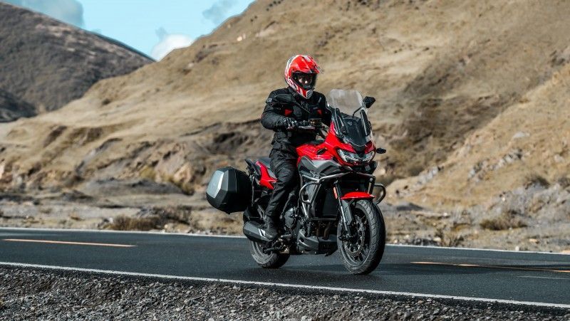 NDP CYCLONE EICMA RX6 ACCION 1