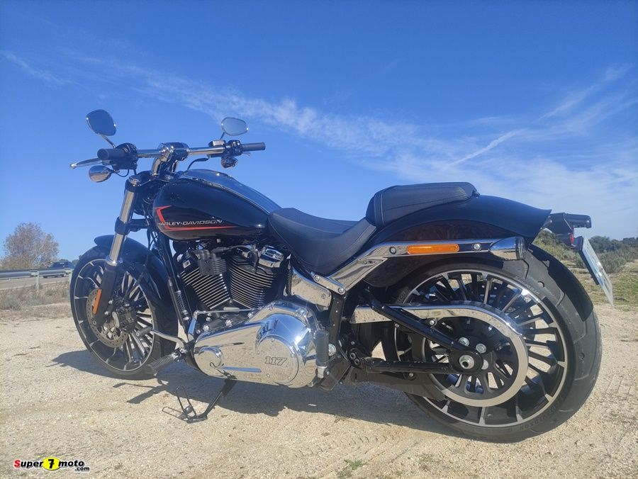 Harley Davidson Breakout 25