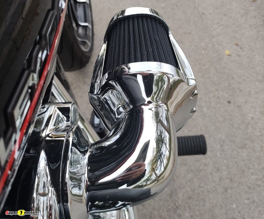 Harley Davidson Breakout 44