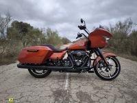 Harley-Davidson_Road_Glide_Whiskey_01