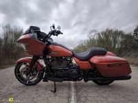 Harley-Davidson_Road_Glide_Whiskey_07