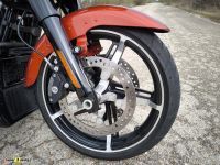 Harley-Davidson_Road_Glide_Whiskey_12
