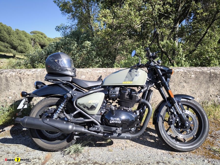 Royal Enfield Shotgun 07
