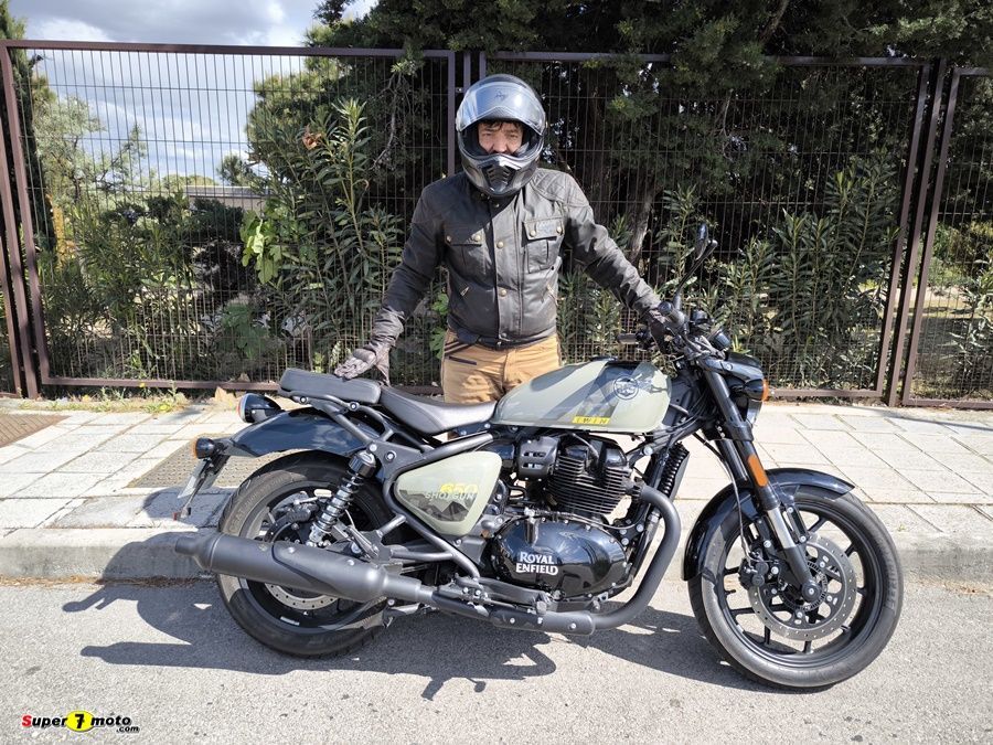 Royal Enfield Shotgun 34