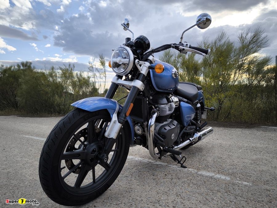 Royal Enfield SuperMeteor 17