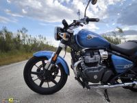 Royal_Enfield_SuperMeteor_15