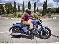 Royal_Enfield_SuperMeteor_24