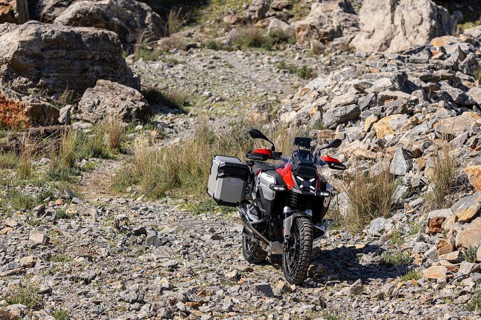 P90554783 highRes bmw r 1300 gs advent