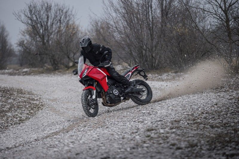 NDP MOTOMORINI RIDINGDAYS XCAPE 5