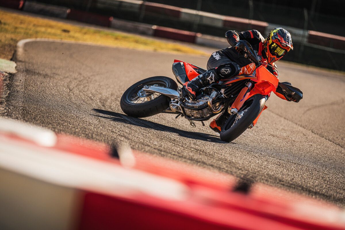 717617 MY26 KTM 450 ACTION ACTION