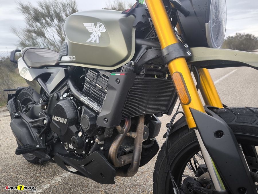 Moto Morini Seiemmezzo SCR 12