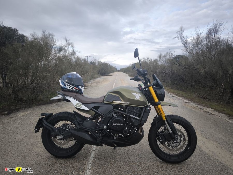 Moto Morini Seiemmezzo SCR 4