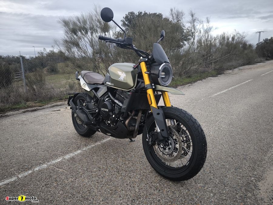 Moto Morini Seiemmezzo SCR 9
