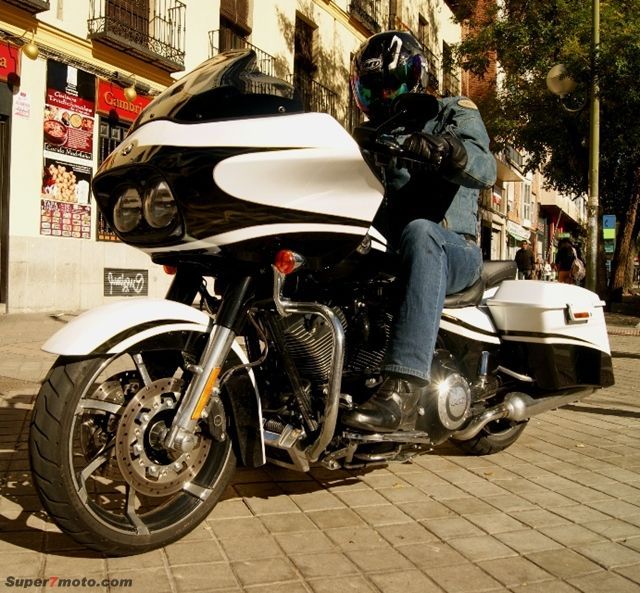 Tomas Road Glide SE