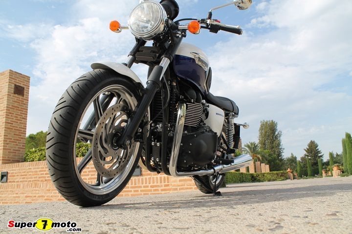 BonnevilleSuper7-10
