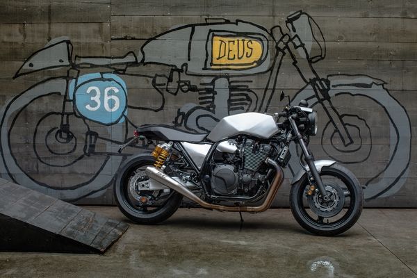 XJRxkitDeus05