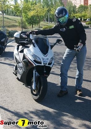 Aprilia SRV 850DSC00737