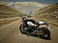 201310_P90135083-zoom-orig