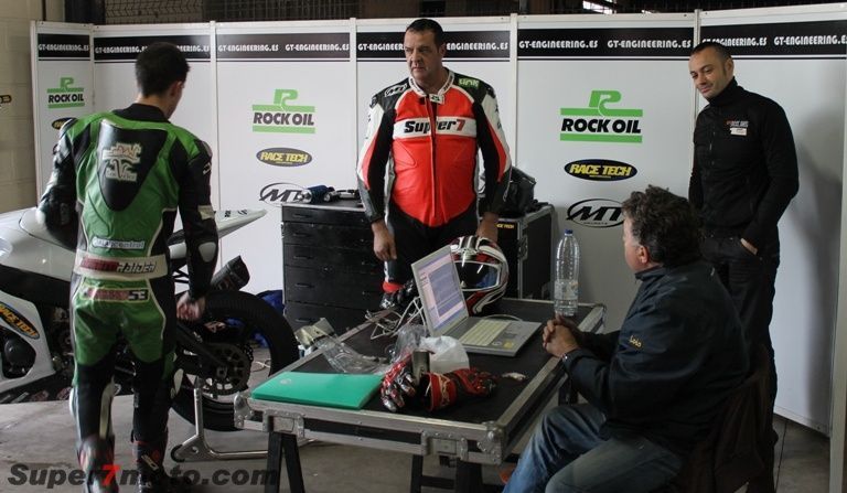 conversando en el box