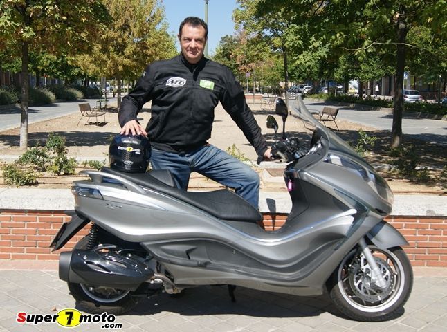 Piaggio X-10 350 750DSC01539